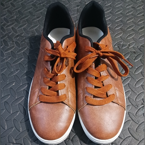 Men camel Brown Canvas lace up sneakers shoes - Picture 2 of 12